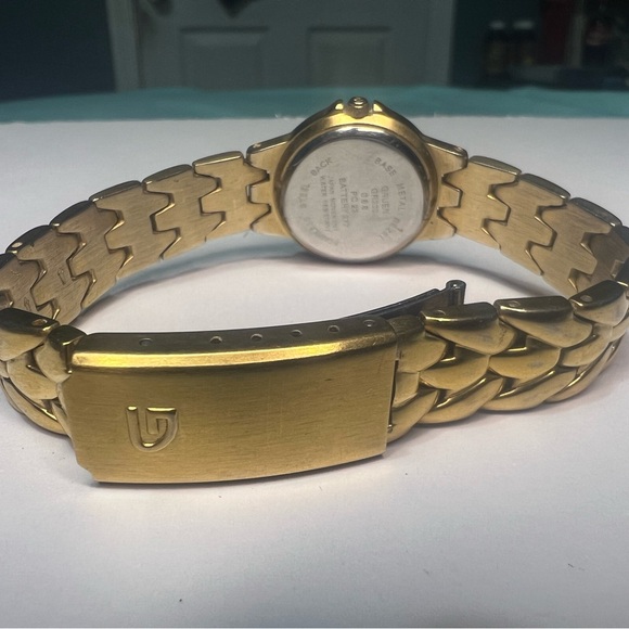 (926)Gruen Ladies Quartz Gold Watch with Black Dial and Date… - Picture 3 of 8